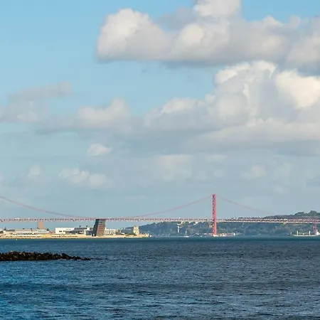 아파트 Homeysuite Seahouse At The *