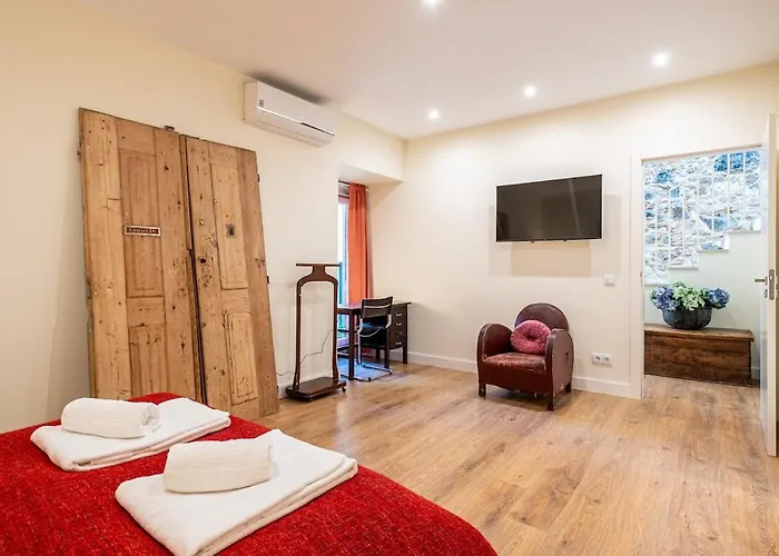 Homeysuite Seahouse At The Cruz Quebrada